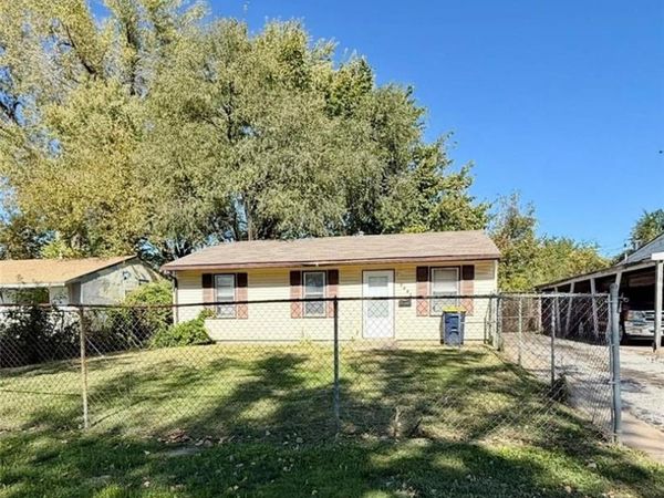 5622 E 39th Street, Kansas City, MO 64128