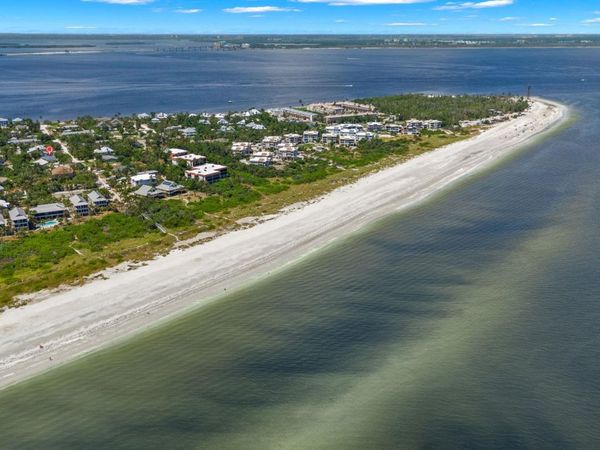 1155 Seagrape Ln, Sanibel, FL 33957