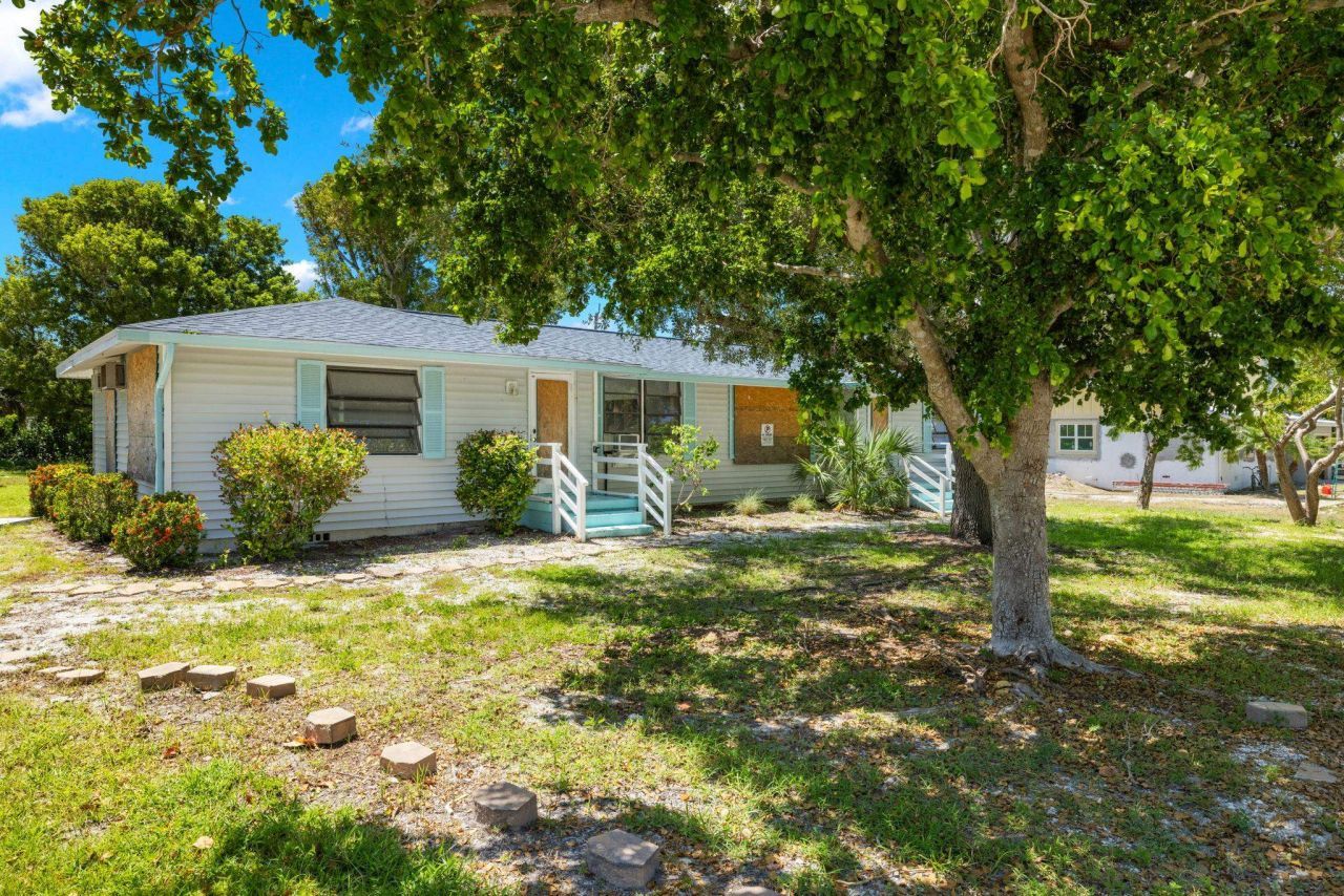 1155 Seagrape Ln, Sanibel, FL 33957 Photo