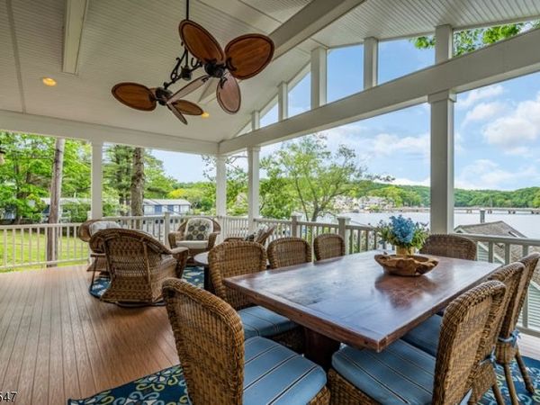 423 Lakeside Blvd, Hopatcong, NJ 07843