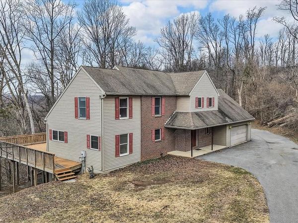 960 FABERS ROAD, READING, PA 19606