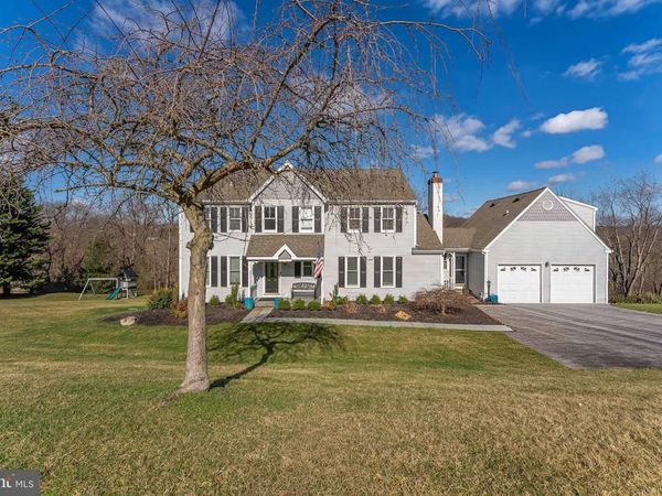 8 MATTHEWS RUN , CHESTER SPRINGS, PA 19425