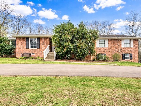 5205 Greenleaf Dr , Nashville, TN 37211