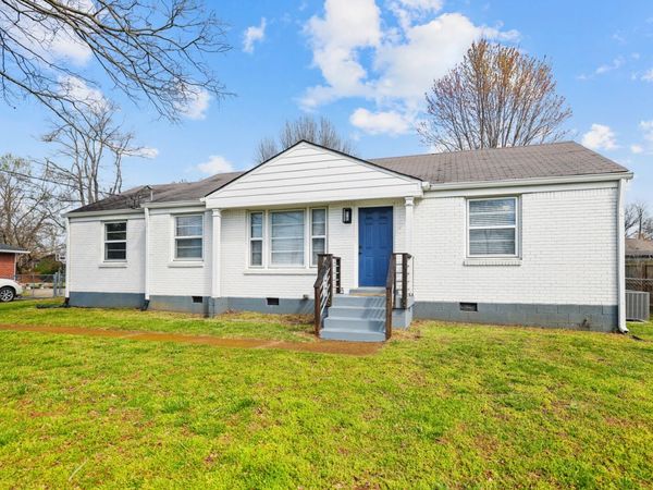 3712 Yelton Dr , Nashville, TN 37211