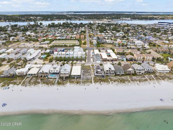 5403 Gulf Drive , Panama City, FL 32408