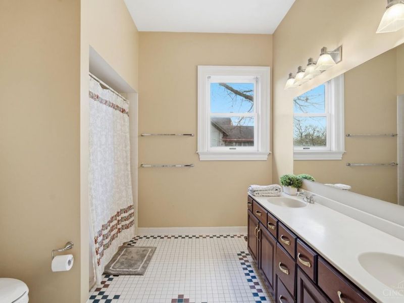 324 Beech Avenue, Wyoming, OH 45215 Photo 37