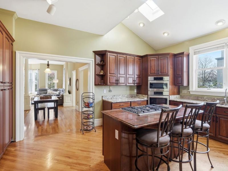 324 Beech Avenue, Wyoming, OH 45215 Photo 9