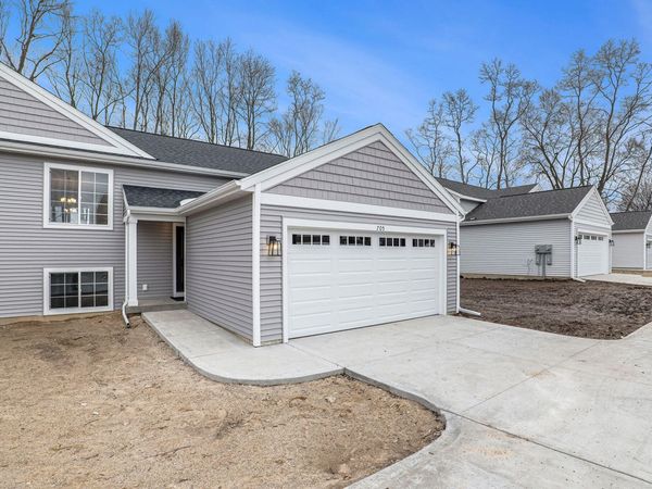 215 S Broadway Street, Middleville, MI 49333