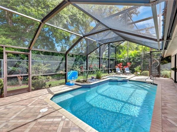 28391 Tasca DR, BONITA SPRINGS, FL 34135