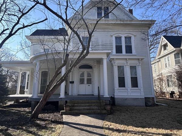 839 W STATE Street, Jacksonville, IL 62650