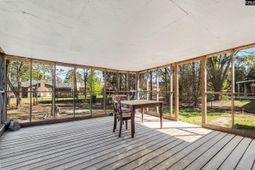 525 Arcola Drive photo 4