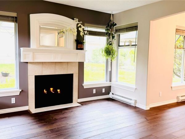 290 Corfield St S, Unit 9, Parksville, BC V9P 2G4