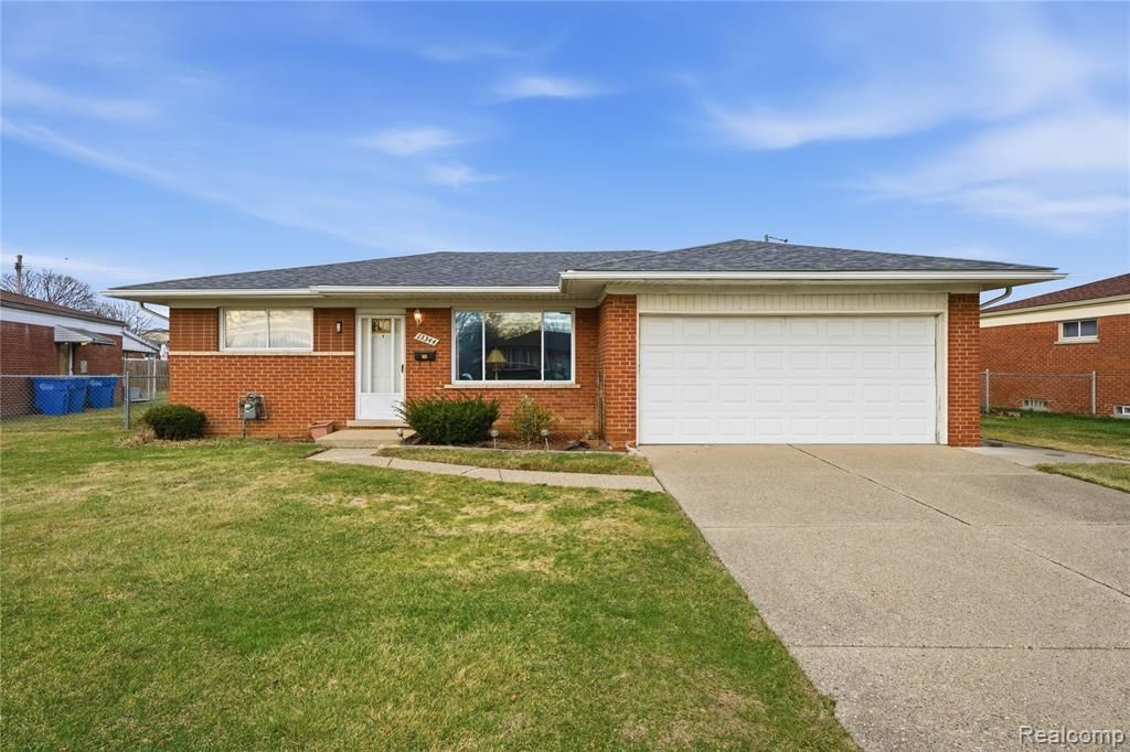 13344 Perry Circle, Warren, MI 48088 Main Photo