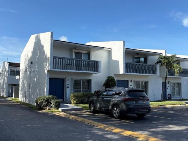 17180 SW 94th Ave , Unit 701, Palmetto Bay, FL 33157