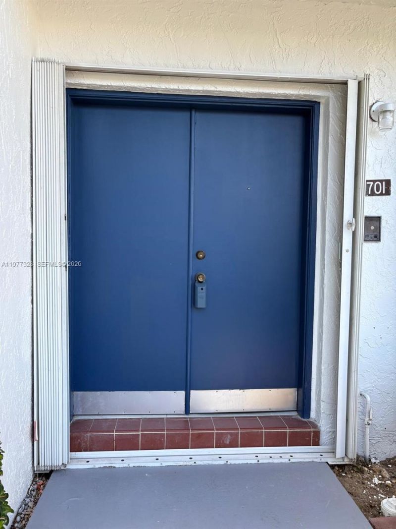 17180 SW 94th Ave , Unit 701, Palmetto Bay, FL 33157 Photo