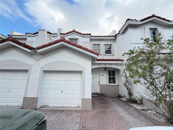 11416 NW 43rd Ter, Doral, FL 33178