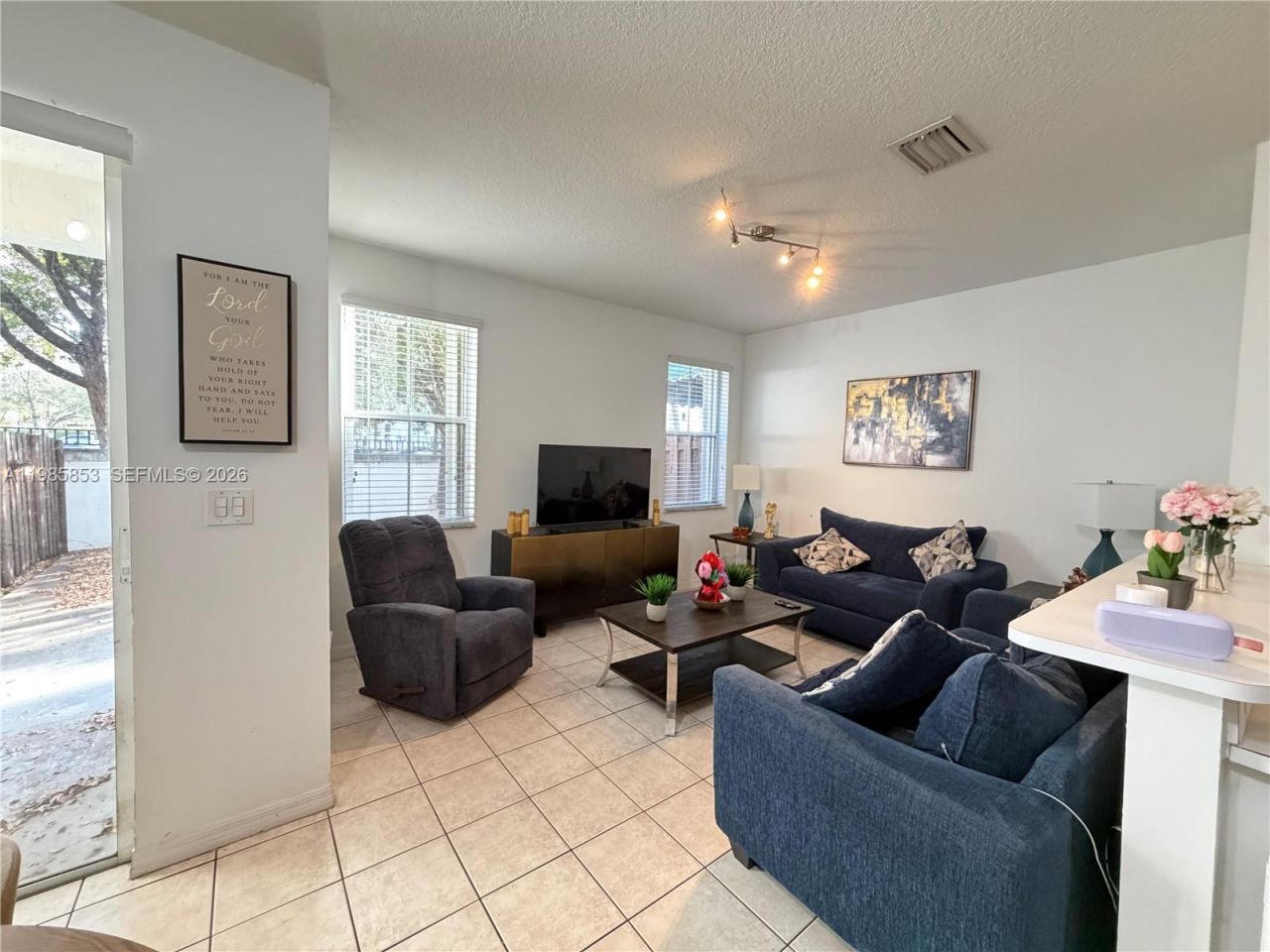 11416 NW 43rd Ter, Doral, FL 33178 Photo