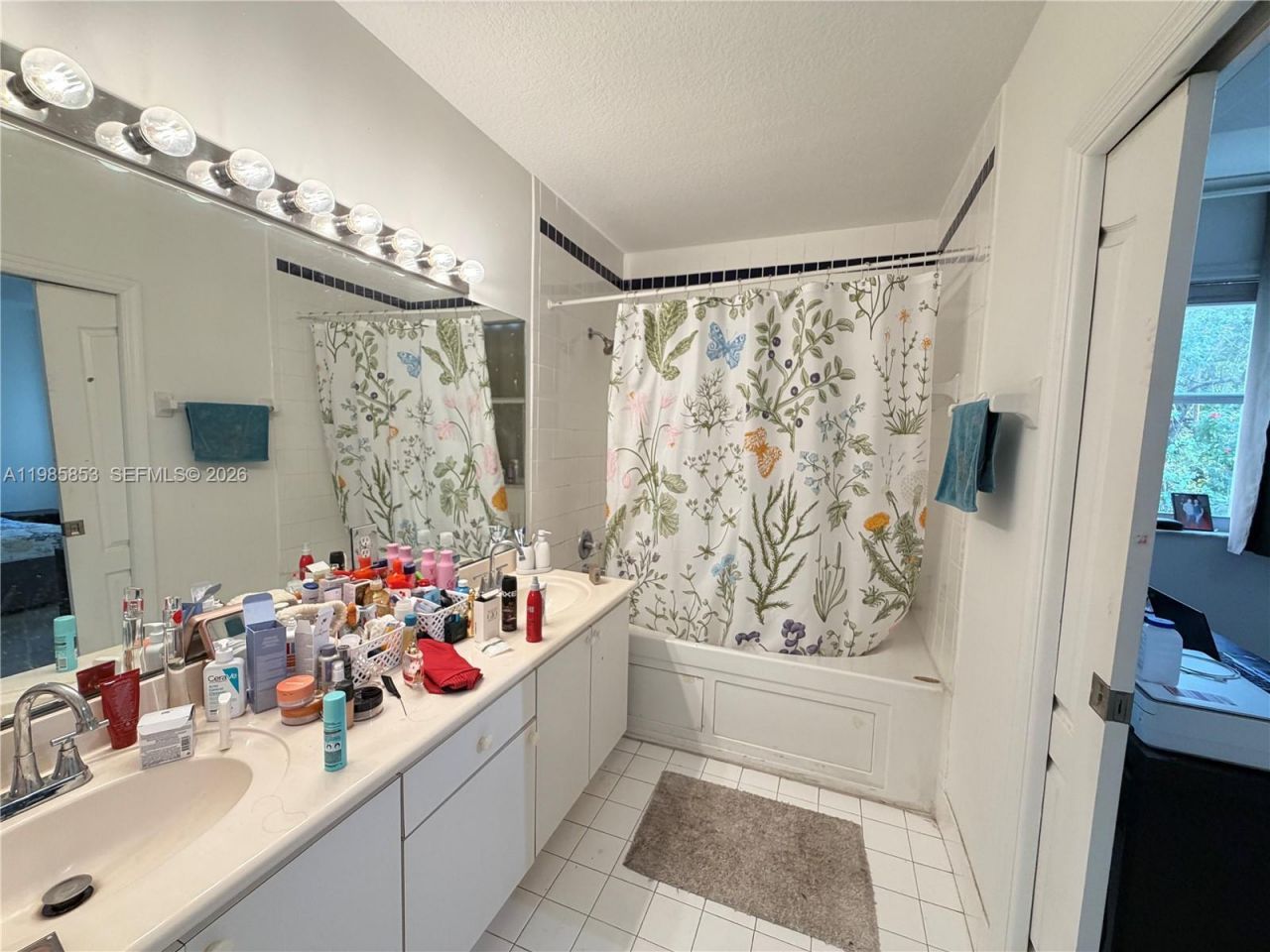 11416 NW 43rd Ter, Doral, FL 33178 Photo