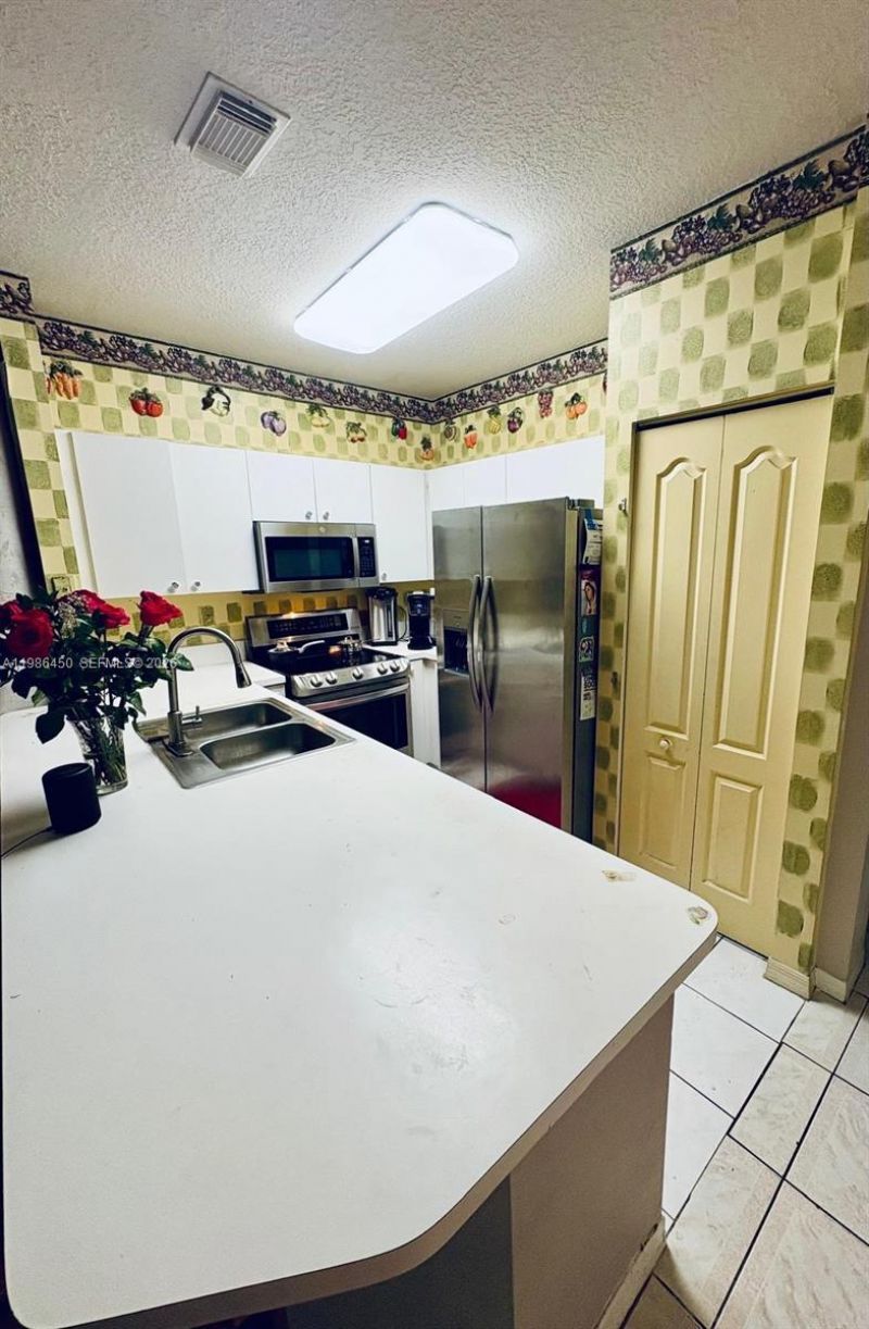 8346 NW 10th St, Unit 1F, Miami, FL 33126 Photo