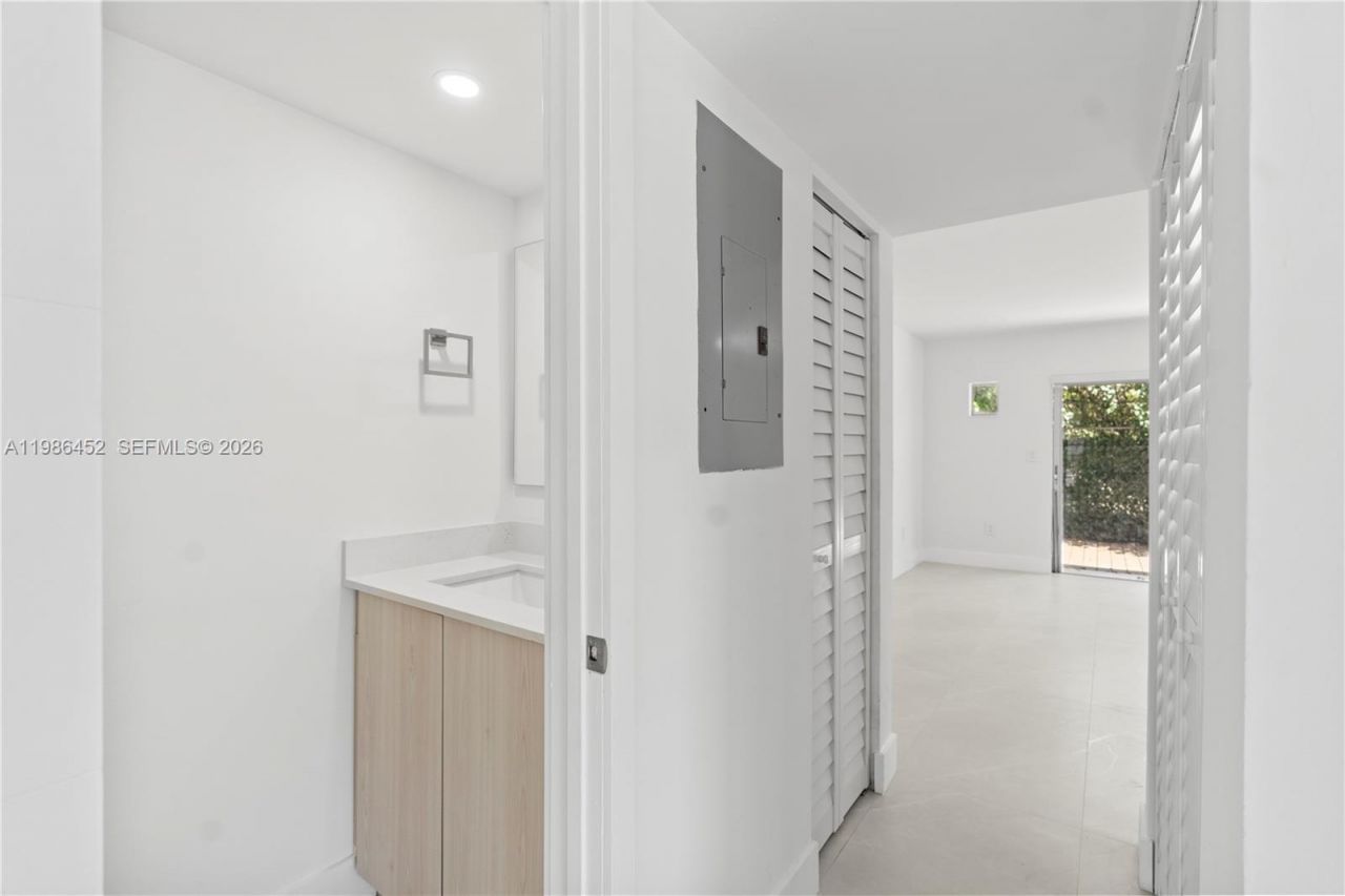 3597 SW 17th St, Unit 3597, Miami, FL 33145 Photo