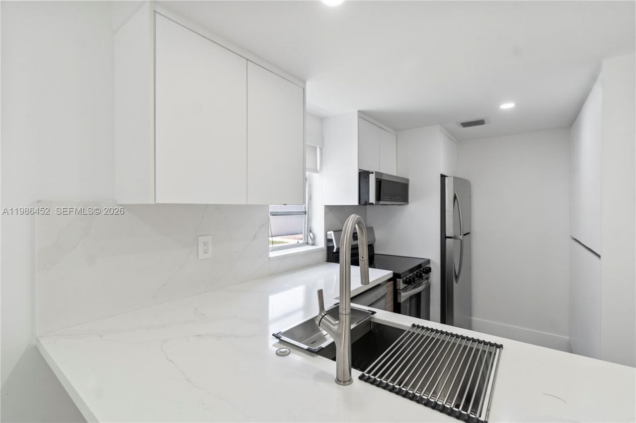 3597 SW 17th St, Unit 3597, Miami, FL 33145 Photo