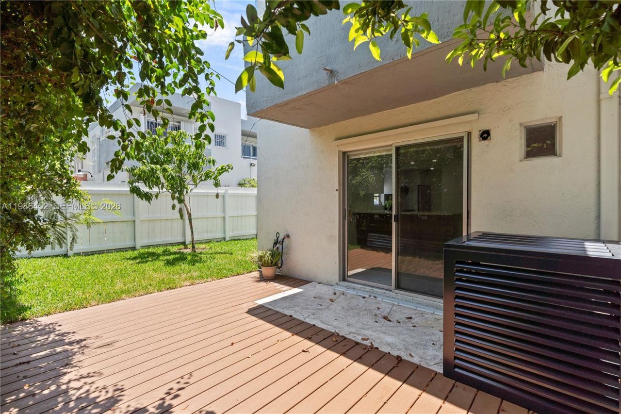 3597 SW 17th St, Unit 3597, Miami, FL 33145 Photo