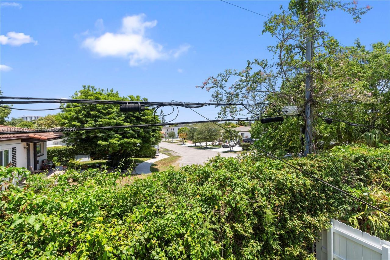 3597 SW 17th St, Unit 3597, Miami, FL 33145 Photo