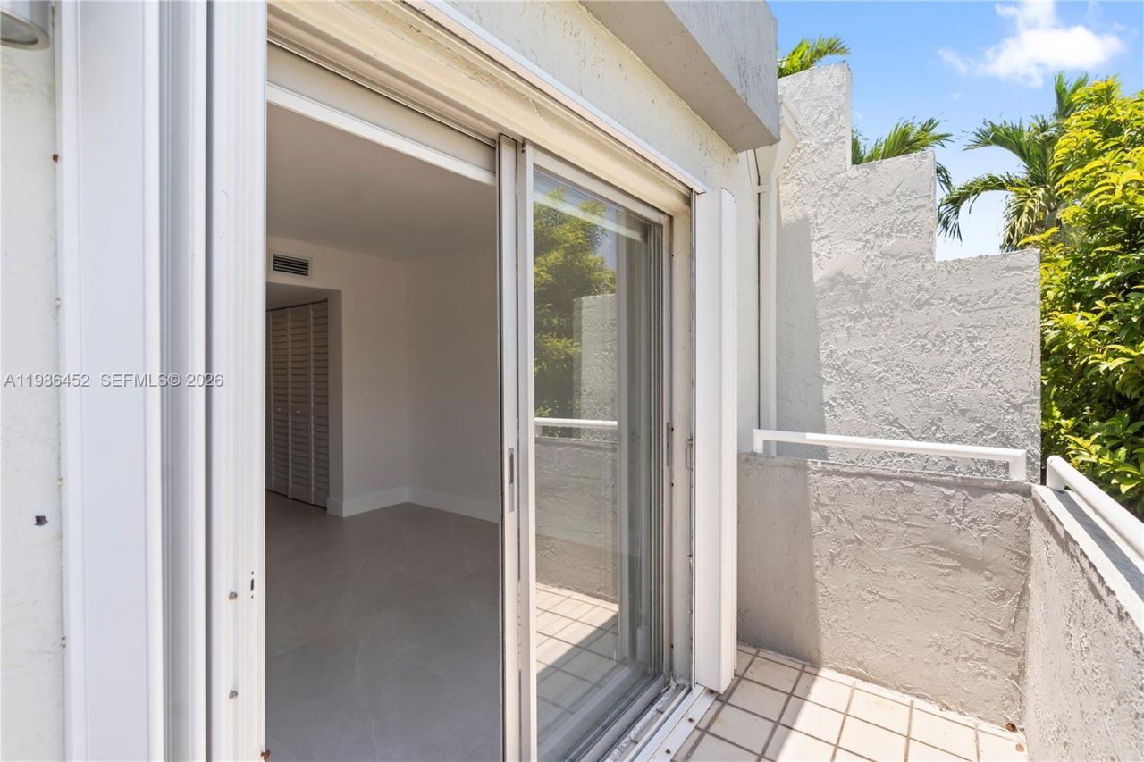 3597 SW 17th St, Unit 3597, Miami, FL 33145 Photo