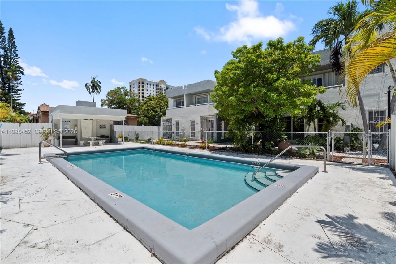 3597 SW 17th St, Unit 3597, Miami, FL 33145 Photo