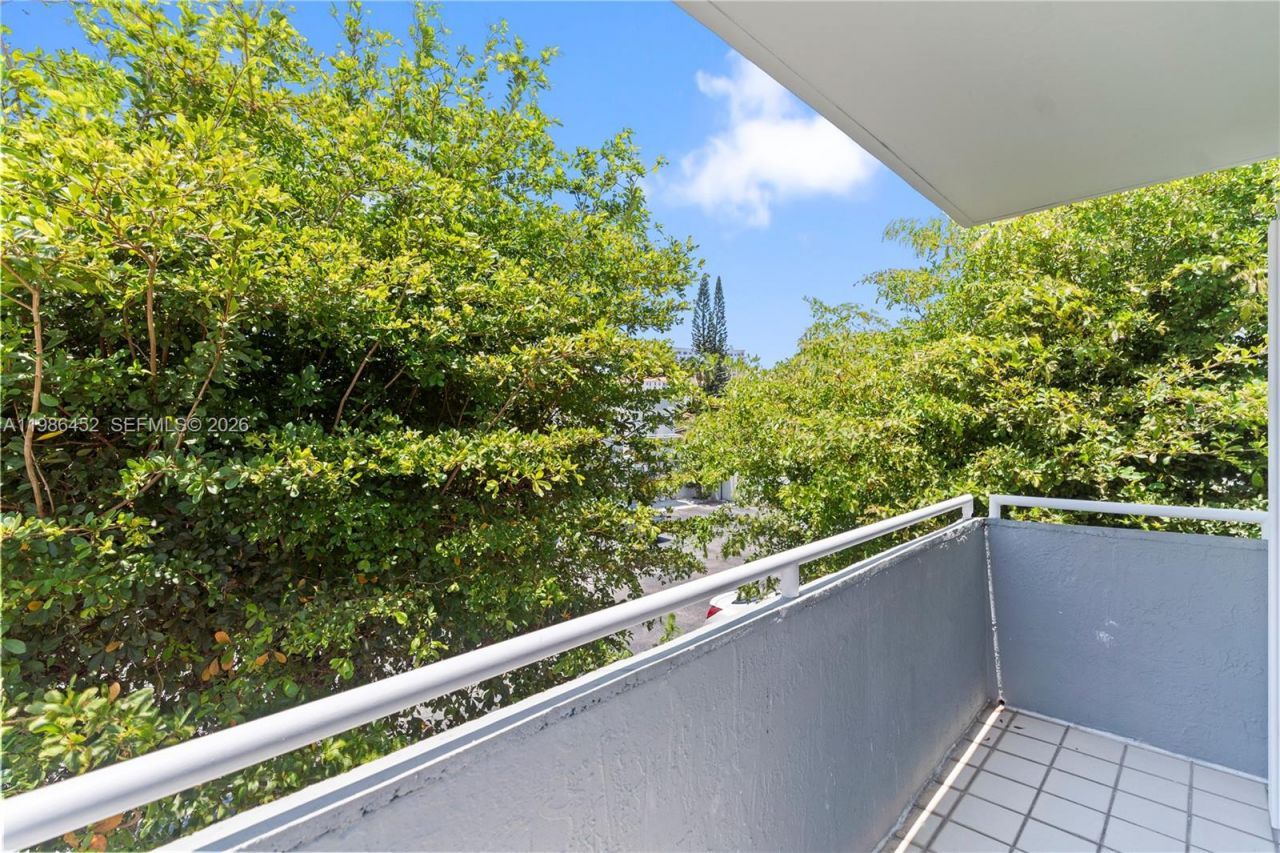 3597 SW 17th St, Unit 3597, Miami, FL 33145 Photo