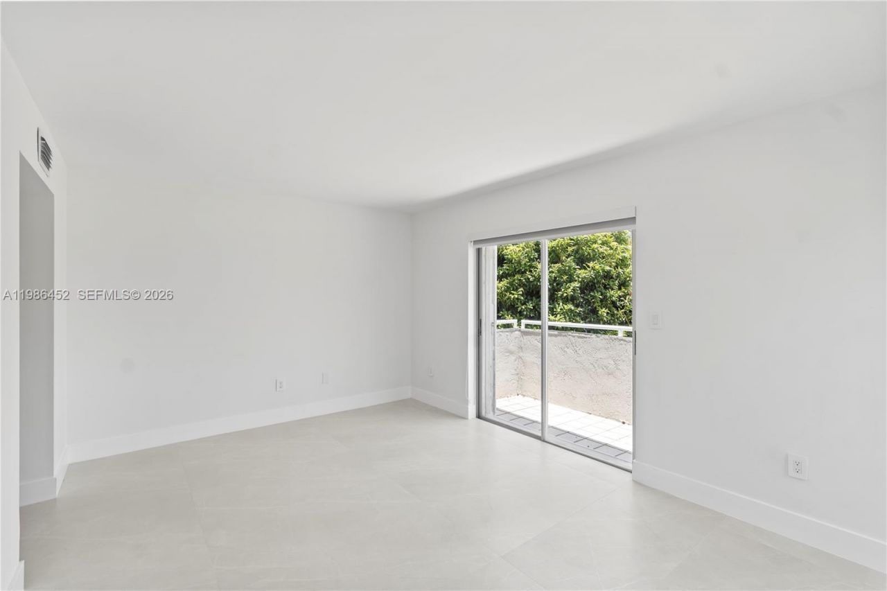 3597 SW 17th St, Unit 3597, Miami, FL 33145 Photo