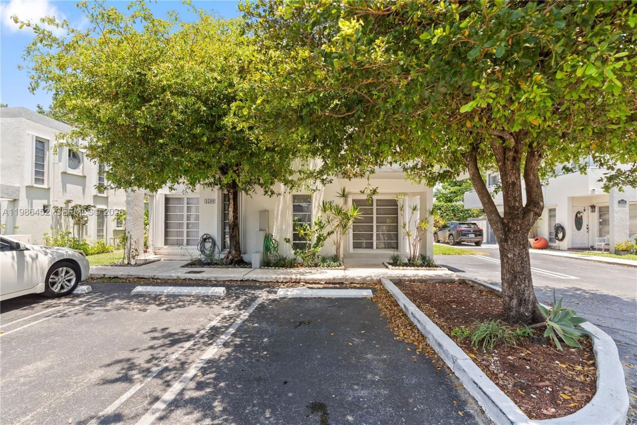 3597 SW 17th St, Unit 3597, Miami, FL 33145 Photo