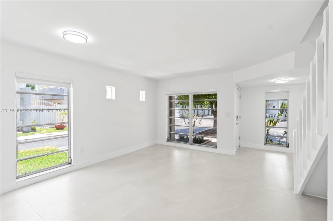 3597 SW 17th St, Unit 3597, Miami, FL 33145 Photo