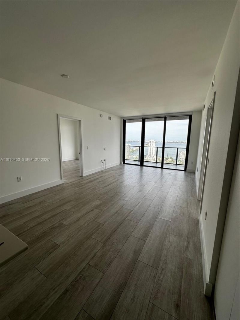 121 NE 34th St , Unit 2707, Miami, FL 33137 Photo