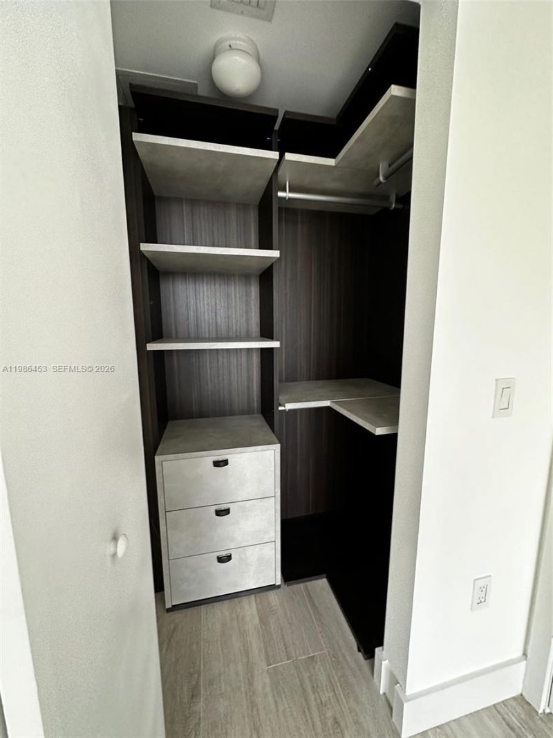 121 NE 34th St , Unit 2707, Miami, FL 33137 Photo