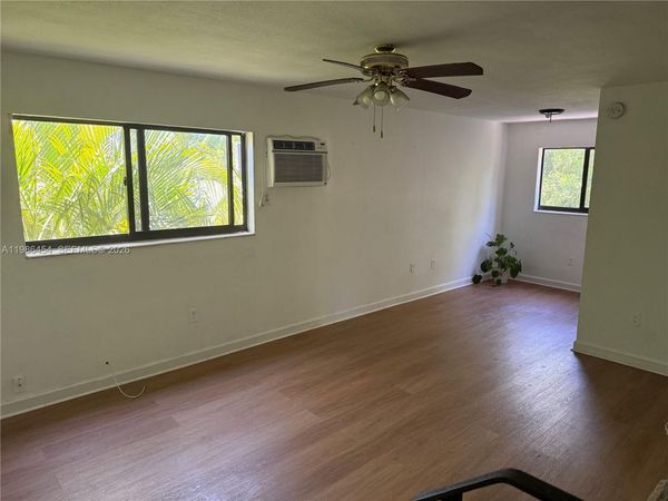 180 NE 71st St, Unit 9, Miami, FL 33138