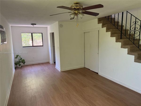 180 NE 71st St, Unit 9, Miami, FL 33138
