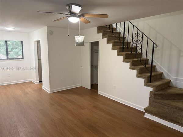 180 NE 71st St, Unit 9, Miami, FL 33138