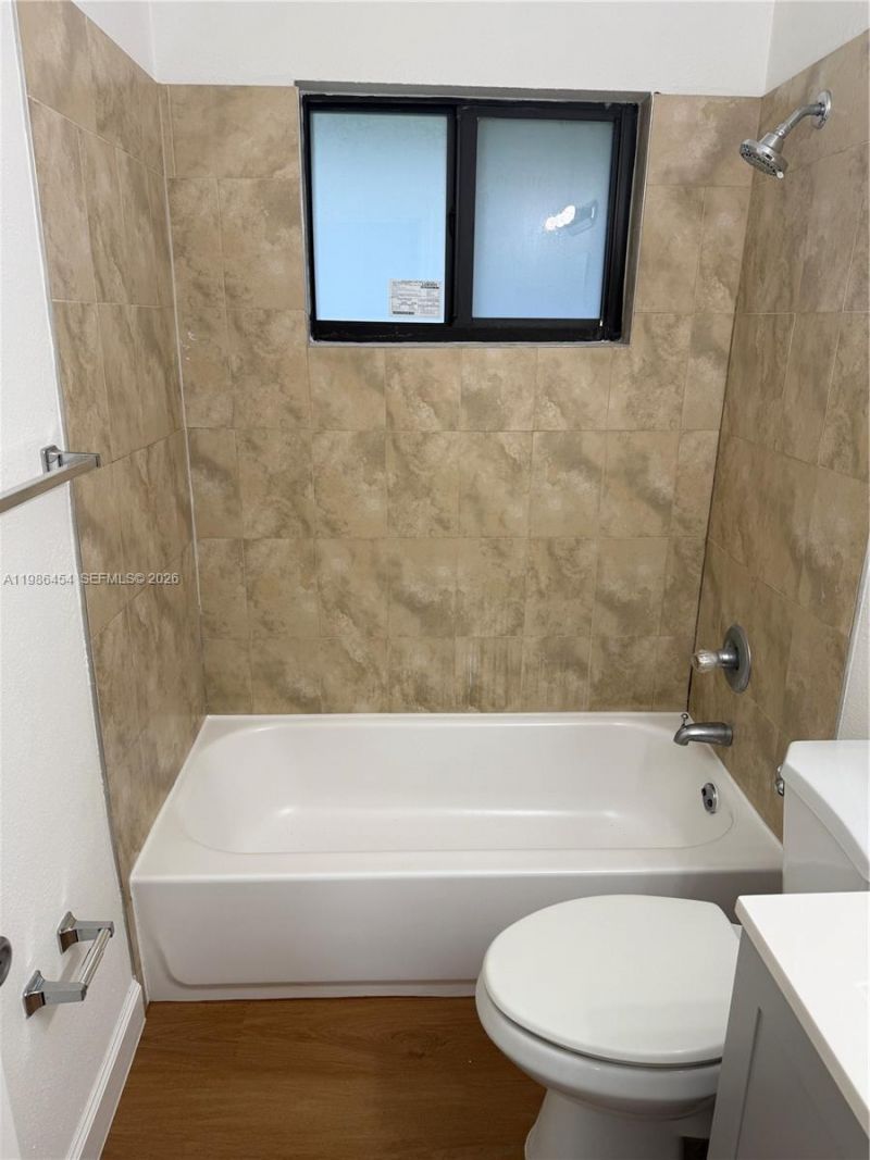 180 NE 71st St, Unit 9, Miami, FL 33138 Photo