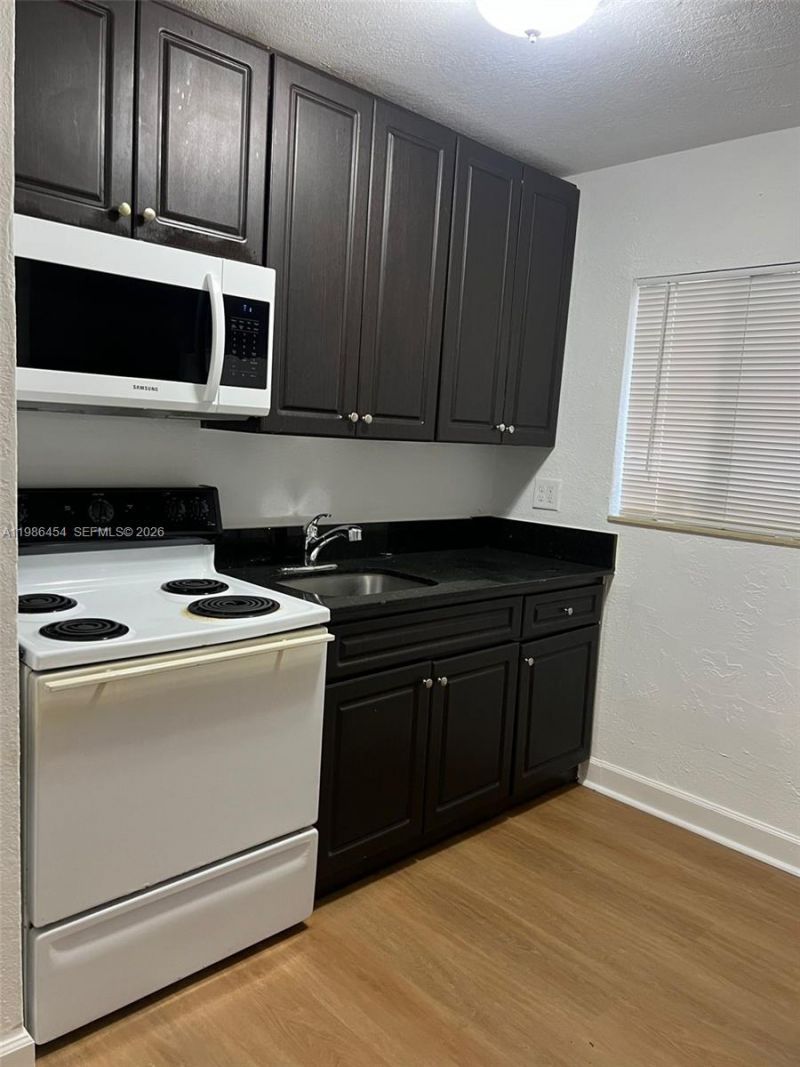 180 NE 71st St, Unit 3, Miami, FL 33138 Photo