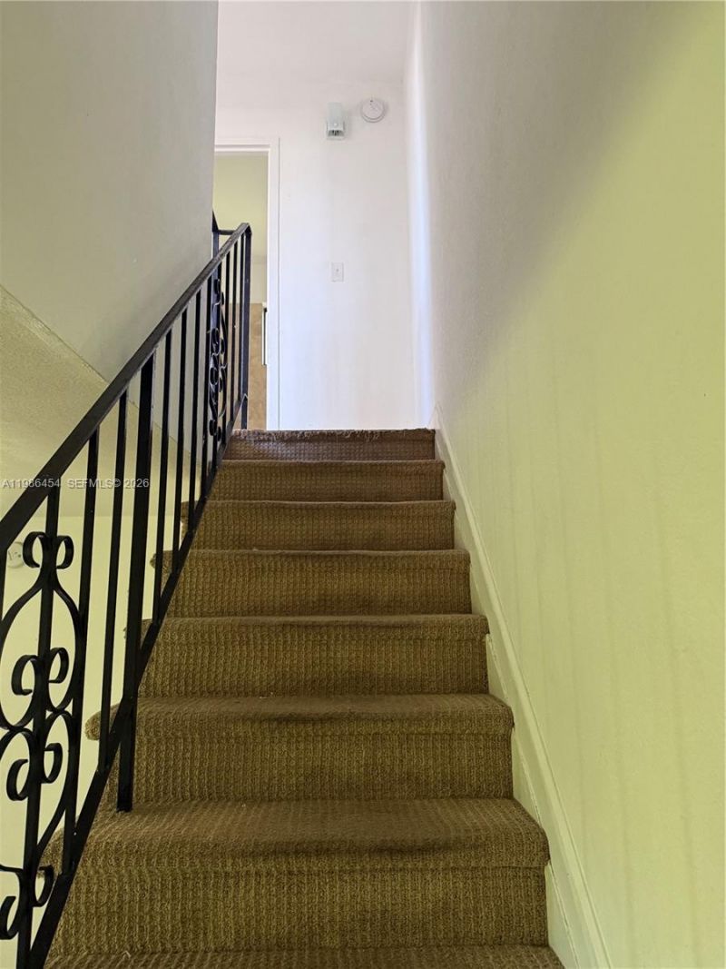 180 NE 71st St, Unit 9, Miami, FL 33138 Photo