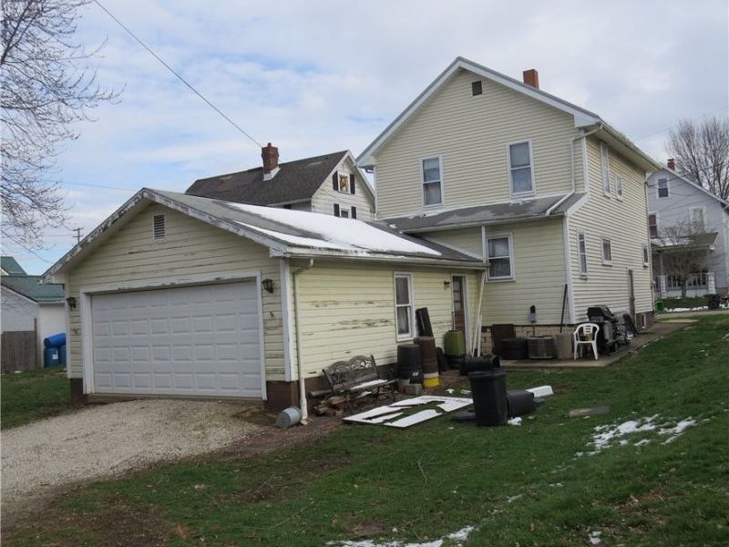 103 4th Street NW, Carrollton, OH 44615 Photo 3