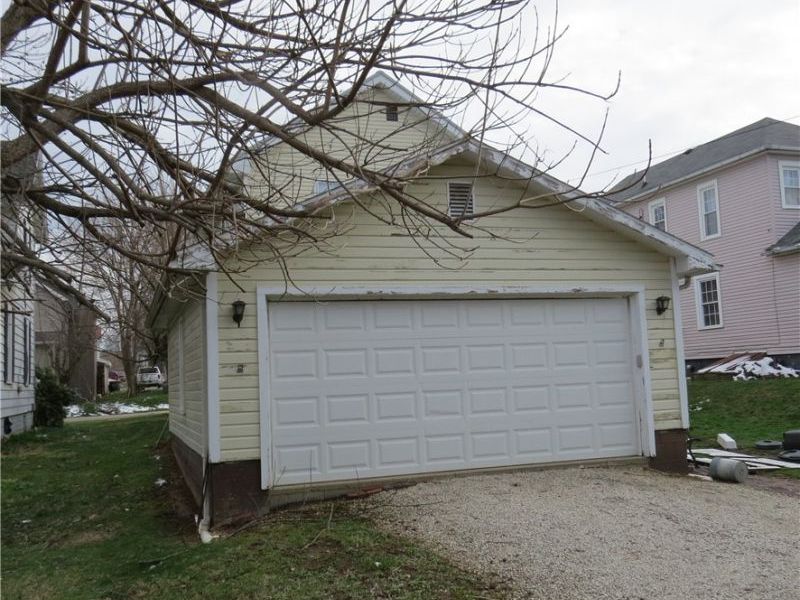 103 4th Street NW, Carrollton, OH 44615 Photo 4