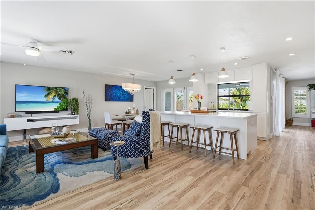 157 Willoughby Dr, Naples, FL 34110 Main Photo