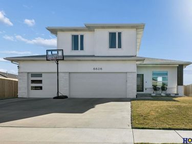 6626 Verano Drive, Lincoln, NE 68523