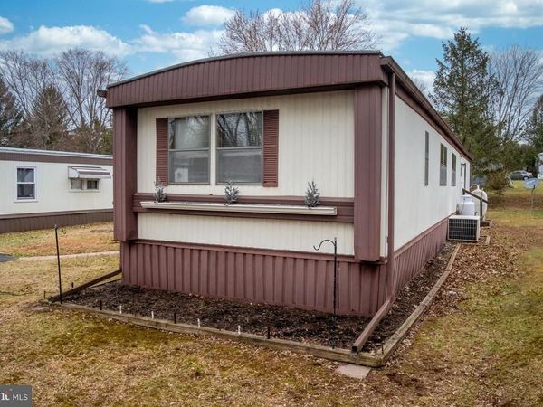 9 OAK DRIVE, SPRING CITY, PA 19475