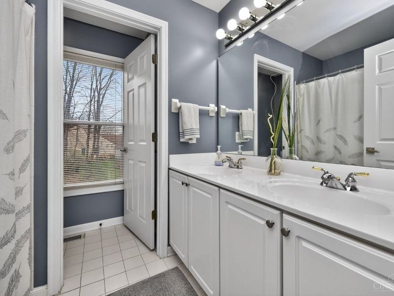 9607 Old Village Drive, Loveland, OH 45140 Photo 42