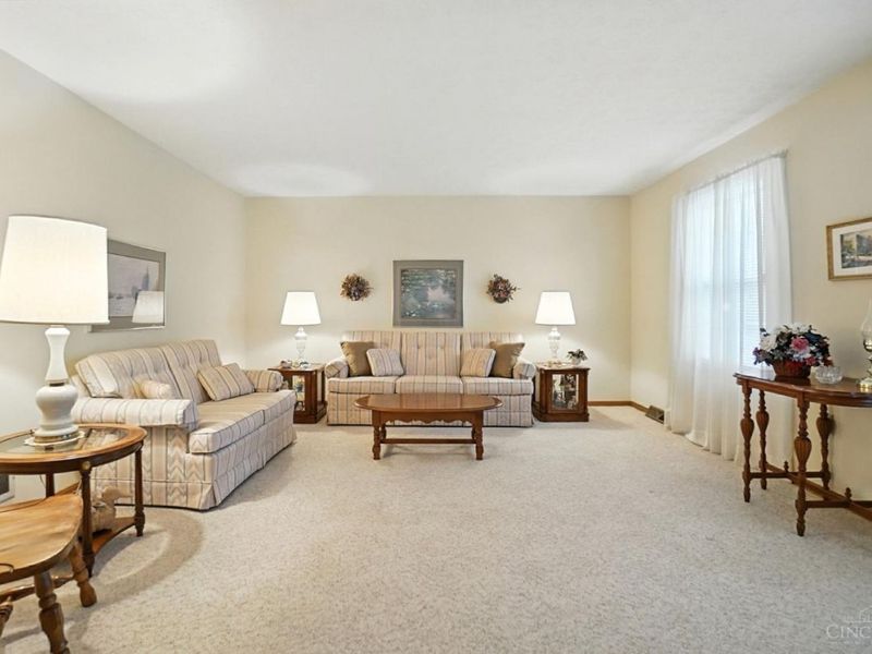 8253 Lake Ridge Drive, West Chester, OH 45069 Photo 17