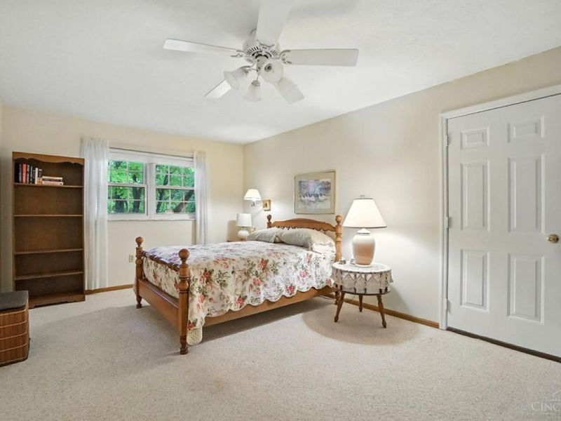 8253 Lake Ridge Drive, West Chester, OH 45069 Photo 20