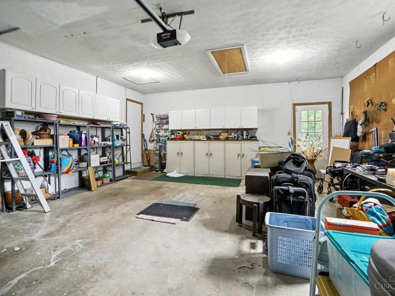 8253 Lake Ridge Drive, West Chester, OH 45069 Photo 29